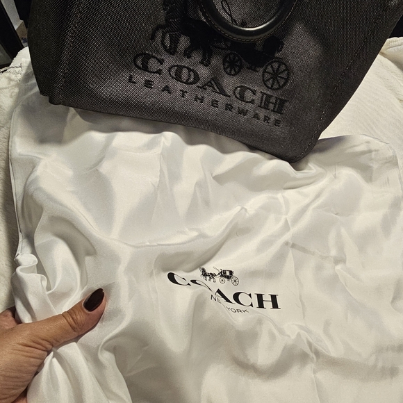 Coach Bag - Picture 9 of 9